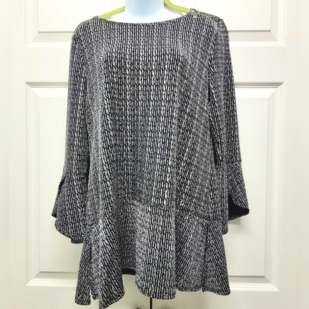 Chaus Metallic Top